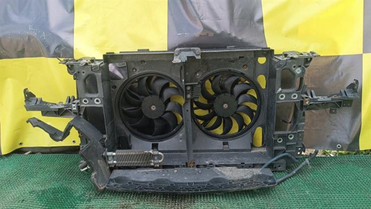 Рамка радиатора Ниссан Скайлайн в Тобольске 103445