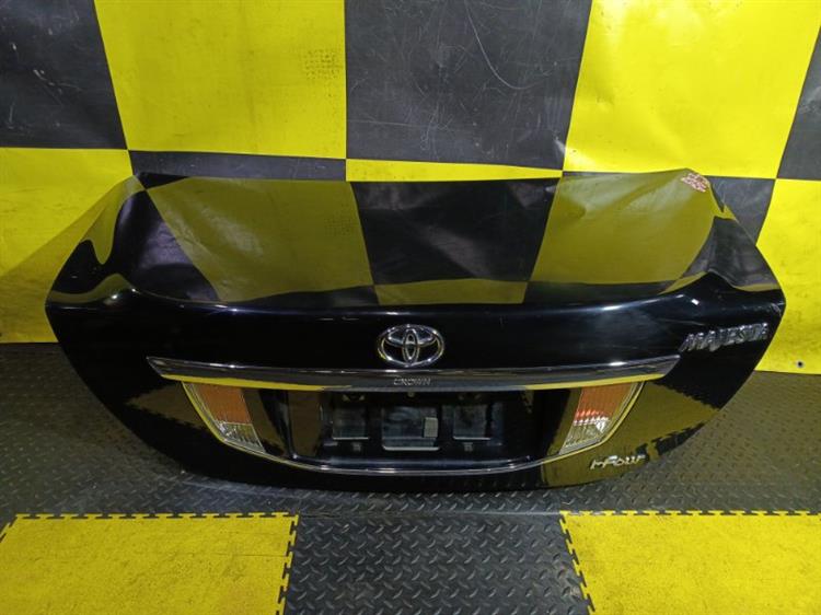 Крышка багажника Тойота Краун Маджеста в Тобольске 112017