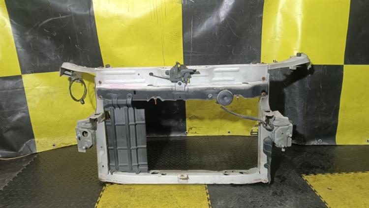 Рамка радиатора Тойота Пробокс в Тобольске 116670