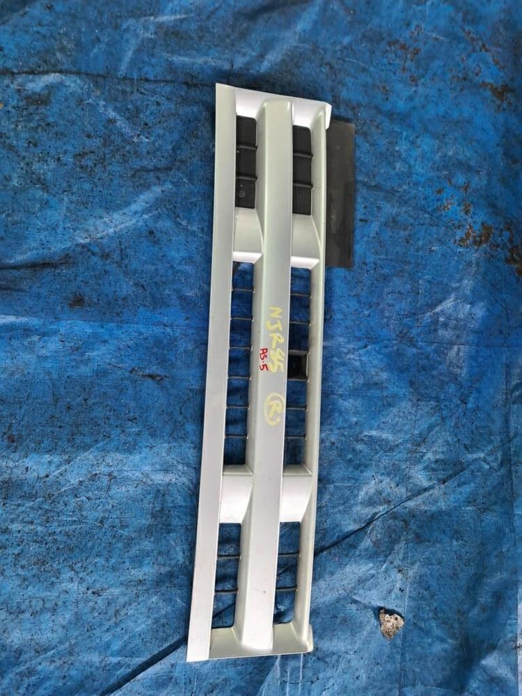 Решетка радиатора Исузу Эльф в Тобольске 228299