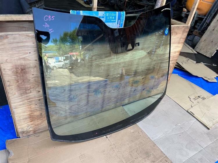 Лобовое стекло Хонда Фрид в Тобольске 245685