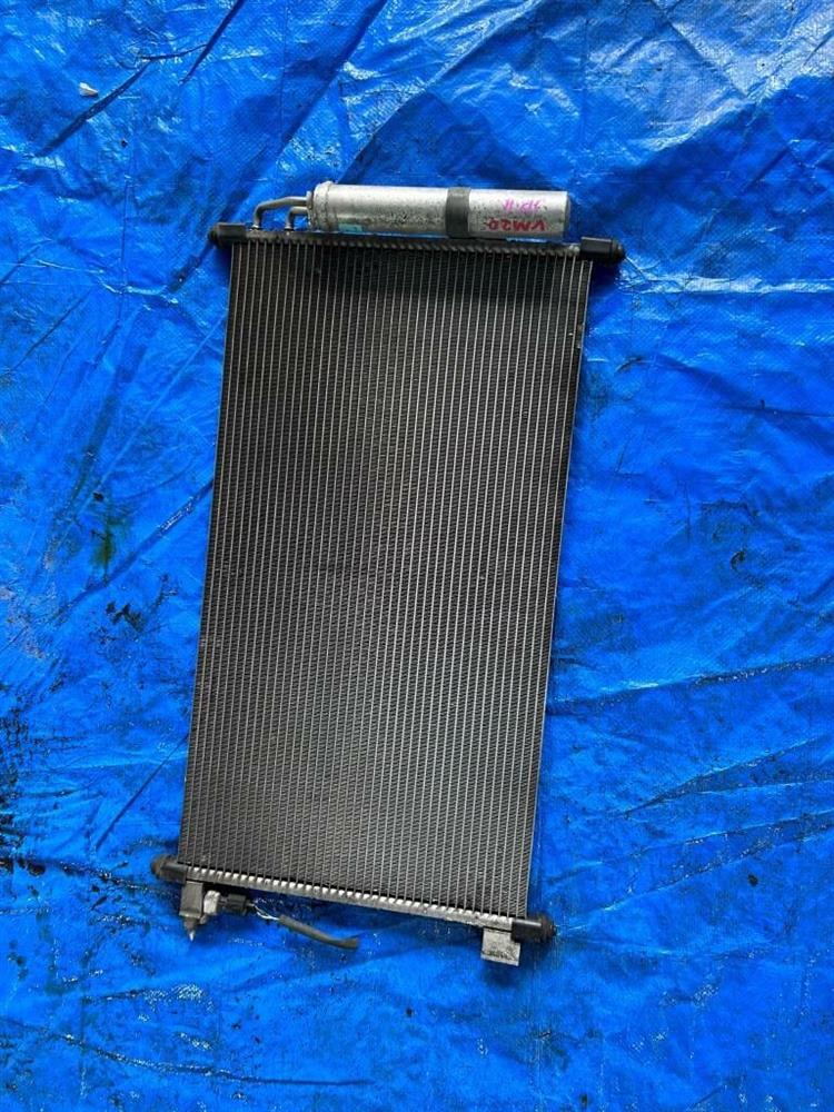Радиатор кондиционера Ниссан НВ 200 в Тобольске 245873