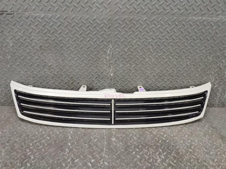 Решетка радиатора Тойота Исис в Тобольске 420163