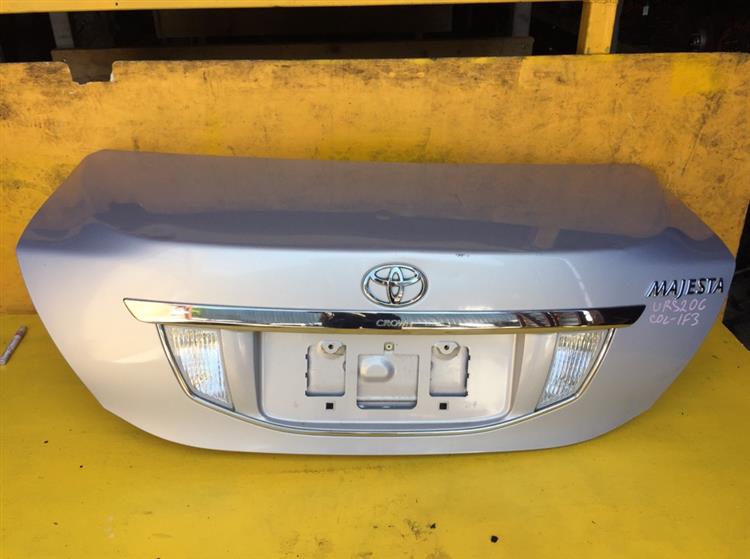 Крышка багажника Тойота Краун Маджеста в Тобольске 43137