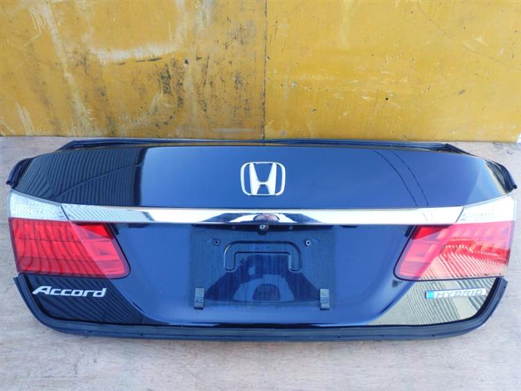 Крышка багажника Хонда Аккорд в Тобольске 50872