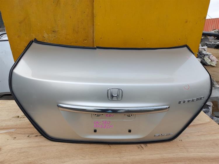 Крышка багажника Хонда Легенд в Тобольске 51267