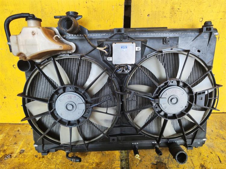 Радиатор основной Тойота Краун Маджеста в Тобольске 69747