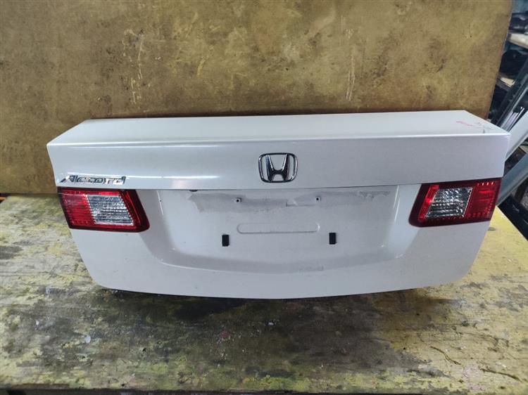 Крышка багажника Хонда Аккорд в Тобольске 72901