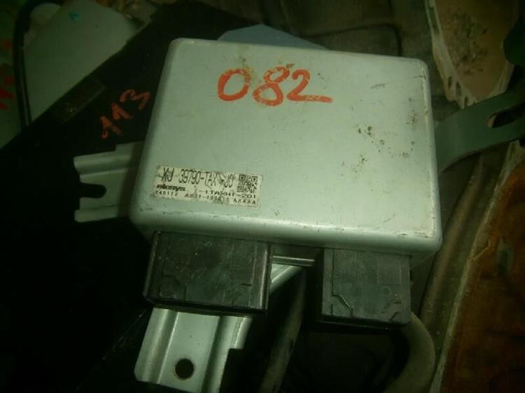 Блок управления ДВС Хонда Фит в Тобольске 73280