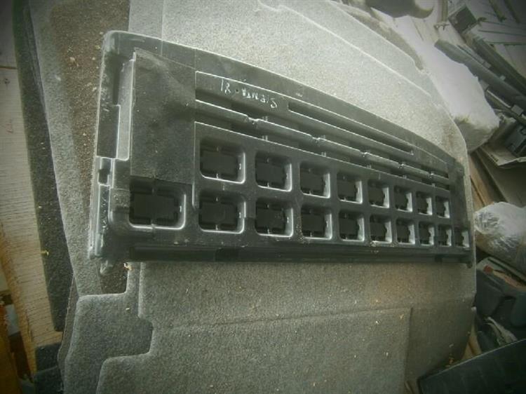 Полка багажника Тойота Сиента в Тобольске 77566