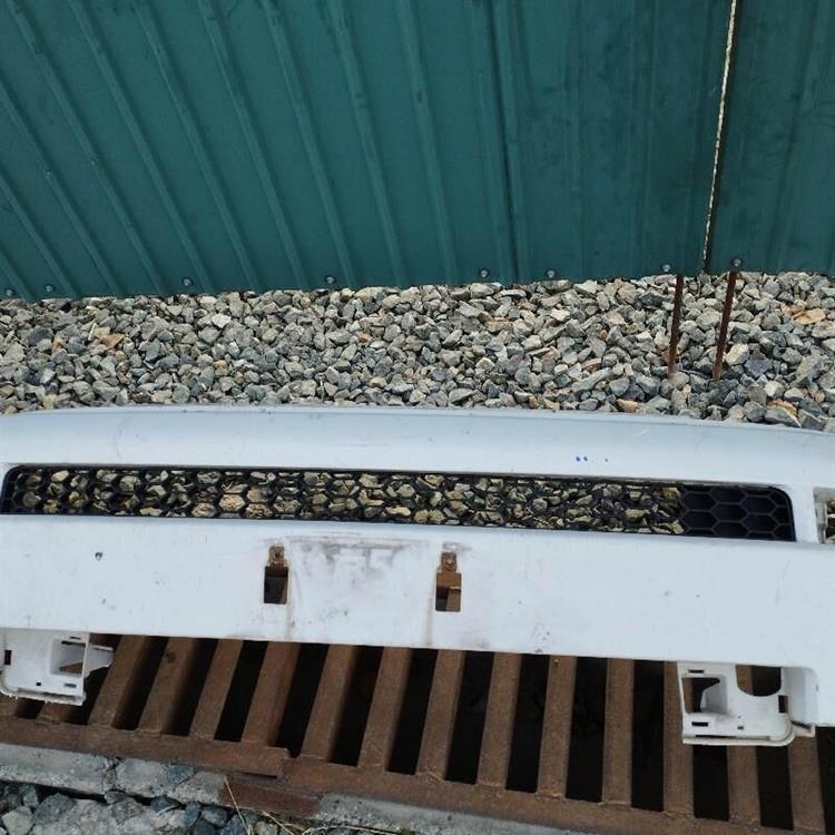 Решетка радиатора Тойота ББ в Тобольске 87564