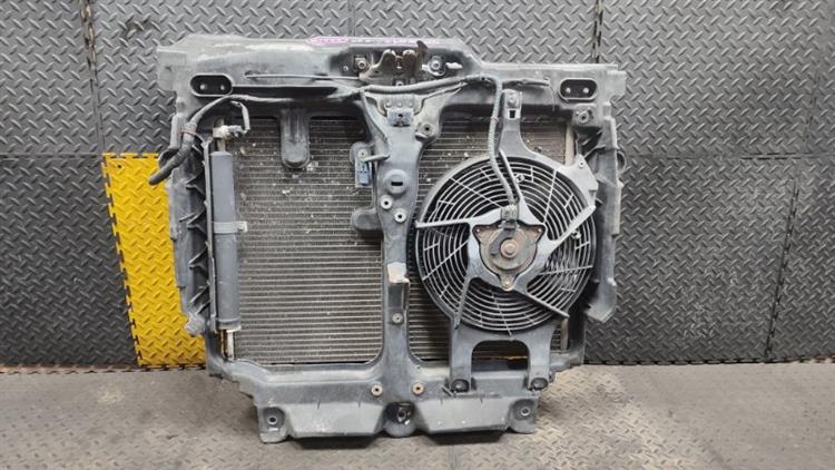 Рамка радиатора Ниссан Эльгранд в Тобольске 91766